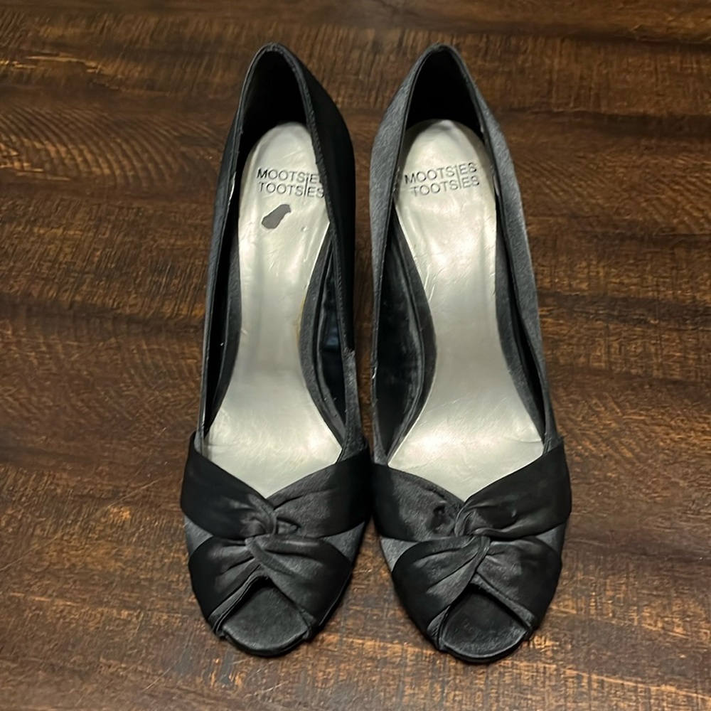 Mootsies Tootsies Black High Heels size 9